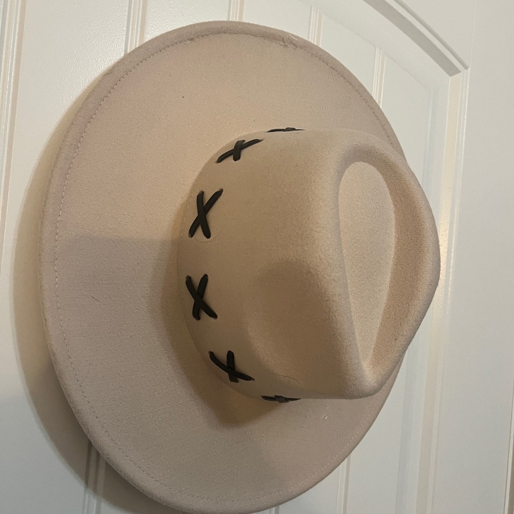 Stylish Beige Hat with Black Accents